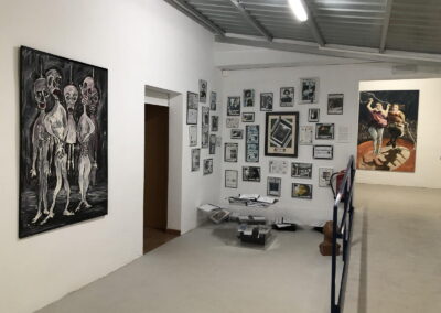 Exposición de la luz y el abismo