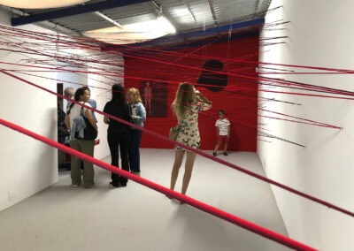 La loma del olvido. Exposición Por muchos motivos. 2025